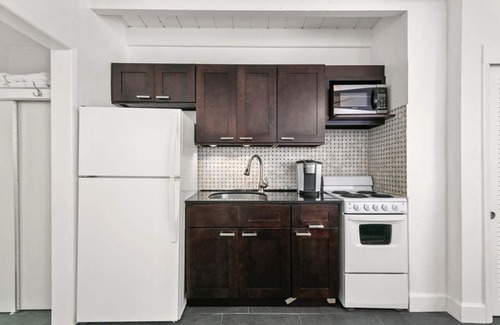 Ocean Ridge Apartment | Boutique style apartment in a dream location with pool 200 meters from the beach R