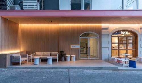 Thanon Phaya Thai Hotel | Boxpackers Pratunam