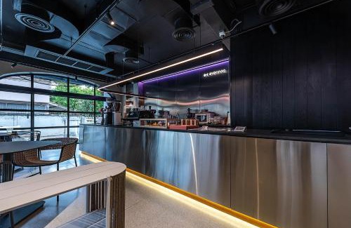 Thanon Phaya Thai Hotel | Boxpackers Pratunam