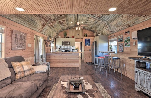 Wise County Cabin | Boyd Countryside Cabin w/Patio & Farm Views