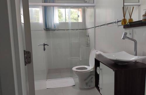 Praia da Armacao do Itapocoroi Apartment | Full Fit with Kitchen in the beautiful Central Beach Armação (ap 02)