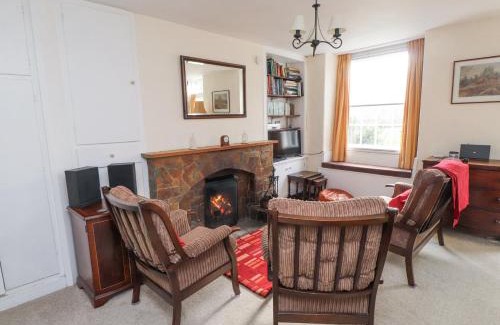 Beddgelert House | Brackenbury Cottage