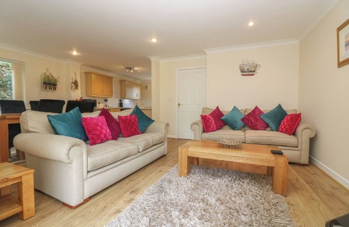 Falmouth House | BRAMBLE COTTAGE, pet friendly in Falmouth