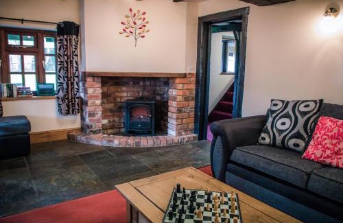 Little Malvern House | Brambles Cottage