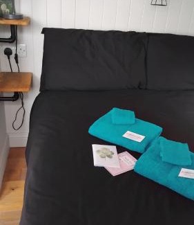 Jamestown House | Bramblewick House Glamping