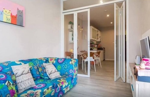 Hai Ya Apartment | Brand-new 1-bedroom near mall