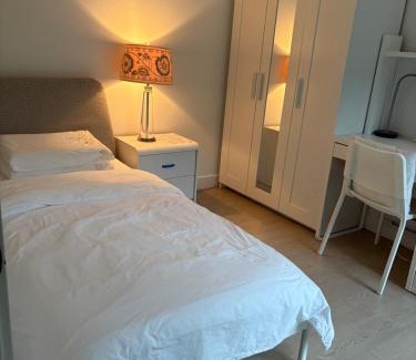 West Point Grey Apartment | Brand New 2bedroom Suite with Parking