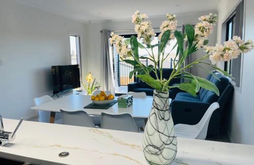 Hamilton House | Brand New 3Bedrooms House in The Base Te Rapa