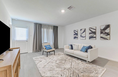 New Caney House | Brand New 4BR house in delightful New Caney near BUSH International Airport