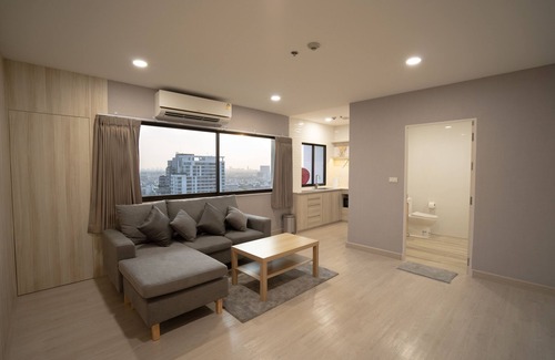 Sanam Pao Apartment | Brand new 70 SQM room -Only one step from BTS Ari