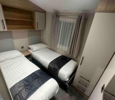 Selsey Apartment | BRAND NEW 8 berth holiday home