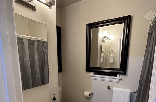 San Bernardino House | BRAND NEW Beautiful AFFORDABLE Private Room, 5 min from Nos Center