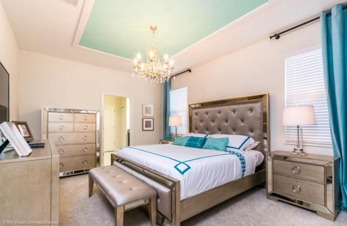Davenport House | Brand New Butterfly Large Home Away