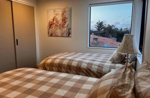 Royal Oak Apartment | Brand New & Central - 3 Bedrooms with 3 En suites