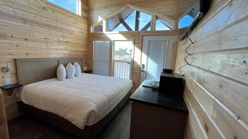 Valle Ski Chalet | Brand New Cozy Cabin with Loft & King bed near Grand Canyon South Rim March 2026