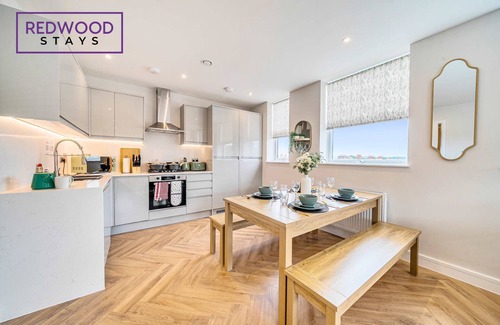 Rushmoor District Apartment | Brand New | FREE Parking | Book 4 Discounted Rates