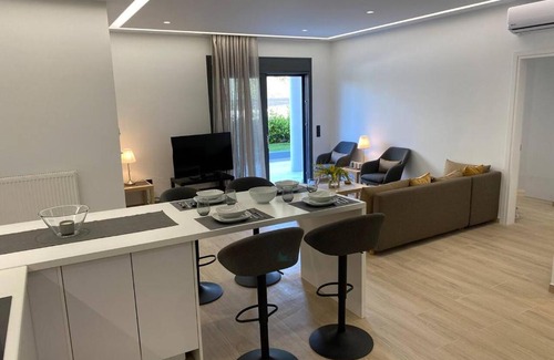 Marousi Apartment | Brand New Garden Apartment