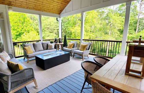 Greer House | BRAND NEW Lake House, Relaxing Retreat, 15 Min from GSP