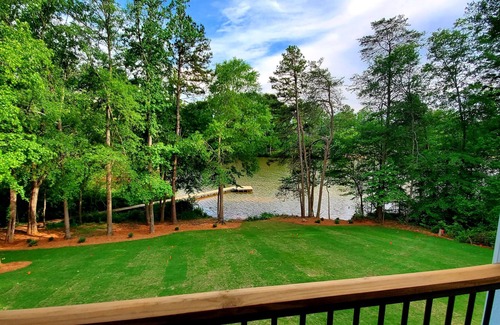 Greer House | BRAND NEW Lake House, Relaxing Retreat, 15 Min from GSP