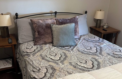 Catskill Other | Brand new listing! Soothing farmhouse in Leeds near Grace’s cafe and the creek.