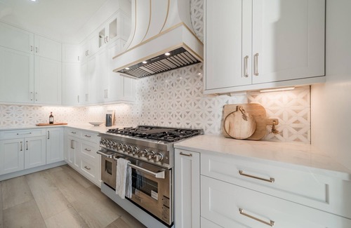 Lake Norman of Catawba House | Brand New Luxurious Modern Farmhouse with Pool and Hot Tub - Beauitful Views!