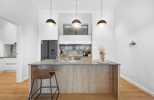 Devonport House | Brand New Luxury Waterfront Home Devonport with BBQ & Nespresso