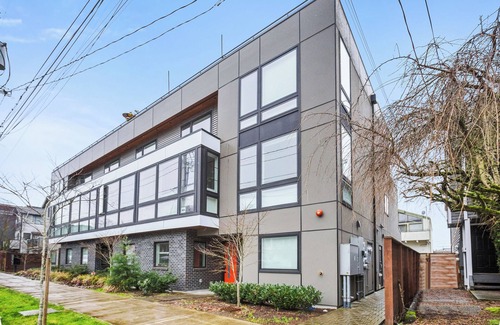 West Woodland Apartment | Brand New Modern Apartment in Ballard Brewery District