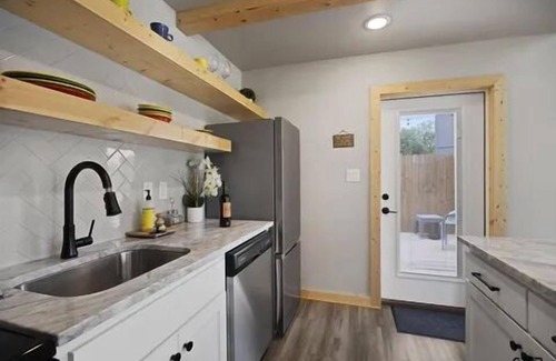 Tyler Cabin | BRAND NEW modern luxury cabin! Kreekside Tipi.