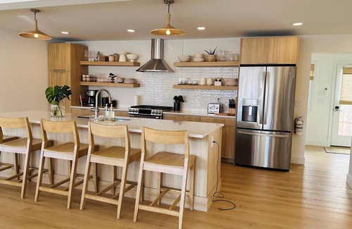 Surf City House | Brand new! Ocean block, heart of Surf City. Off season rates!