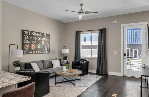 Nashville House | BRAND NEW Side by Side Homes - Sleeps 24 Guests