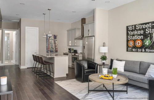 Nashville House | BRAND NEW Side by Side Homes - Sleeps 24 Guests
