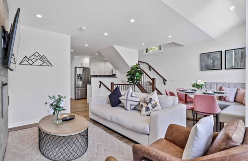 Teepee Town House | ⭐️⭐️⭐️⭐️⭐️BRAND NEW! The Alpine Escape by SAMSARA RESORT|Top View|Luxury|Downtow