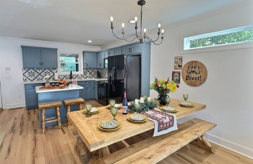 Sautee Nacoochee House | BRAND NEW! Walk to town! Hot tub, arcade pub, fire pit! Private, gated community