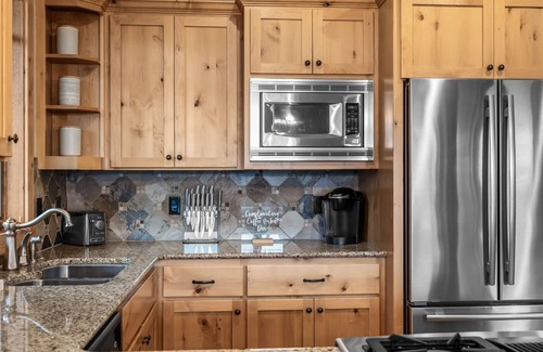 Powell Butte Cabin | Brasada Ranch Luxury Cabin - 3 Beds - Views