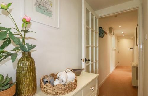 St. Wenn House | Bray Cottage