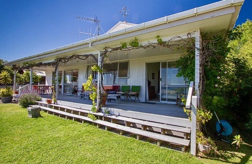 Tauranga Taupo House | Breachmor - Tauranga Taupo Lakefront Holiday Home