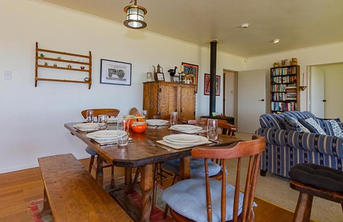 Tauranga Taupo House | Breachmor - Tauranga Taupo Lakefront Holiday Home