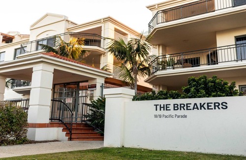 Yamba House | Breakers Block 4 Unit 4