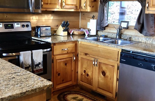 Morganton Cabin | Breath Taking - Long Range Mountain Views Near Lake Blue Ridge.