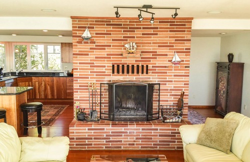 Netarts House | Breathtaking Bay and Ocean views!