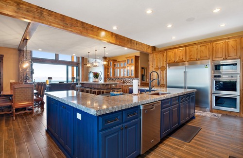Fish Haven Cabin | Breathtaking Lake Views | 7-Acre Private Retreat w/Theater & Pickleball