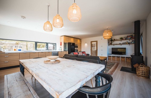 Drumchork House | Breathtaking Lake View Property on NC500