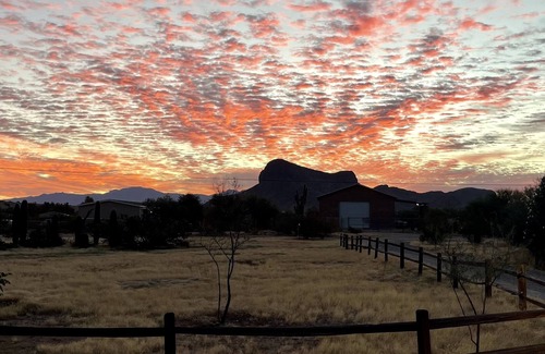 Picture Rocks House | Breathtaking sunsets on a safe beautiful acre newly renovated.