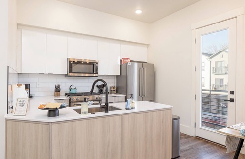 Veterans Park Condo | Breathtaking Views Of Downtown Boise and Foothills!