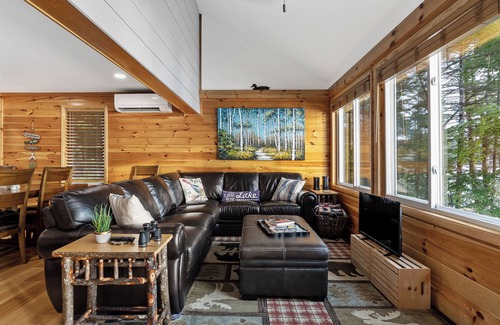 Hadley House | Breathtaking Water Front Views!