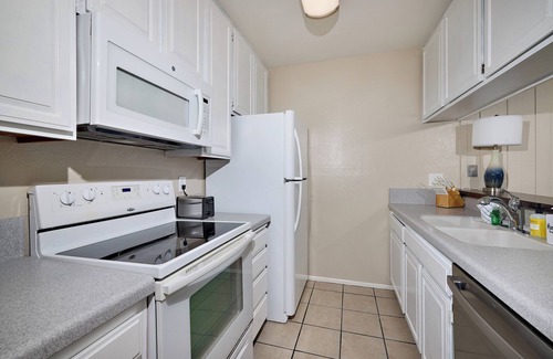 Oceanside Condo | Breathtaking Whitewater Ocean Views with Pier View!