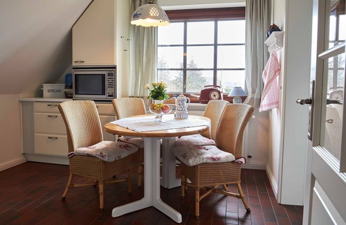 Nieblum Apartment | Bredland 21 - a few meters from the sea Apartment 1 - apartment - beach breeze
