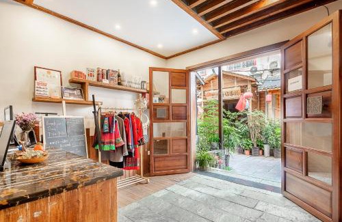 Yongding House | Breeze Alley Inn-English reception-Tourism planing-Ticket reservation