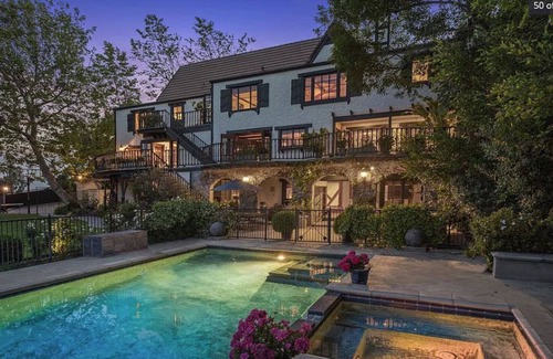 Brentwood House | Brentwood Chateau Ocean & City Views Very Private , Heated Pool & Spa