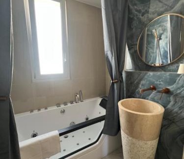 Rive Droite Apartment | Brest center - 2 bedrooms - 4 pers - with parking